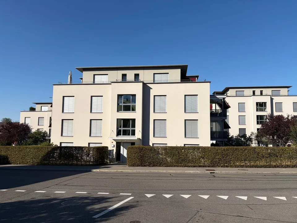 Geräumige 4.5-Zimmer-Erdgeschosswohnung in Bremgarten – sofort verfügbar