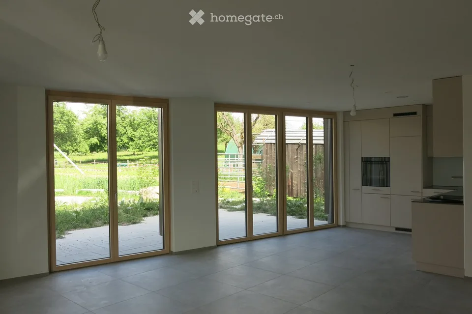 Moderne 4.5-Zimmer-Duplex-Wohnung/DEFH in Nänikon - Uster