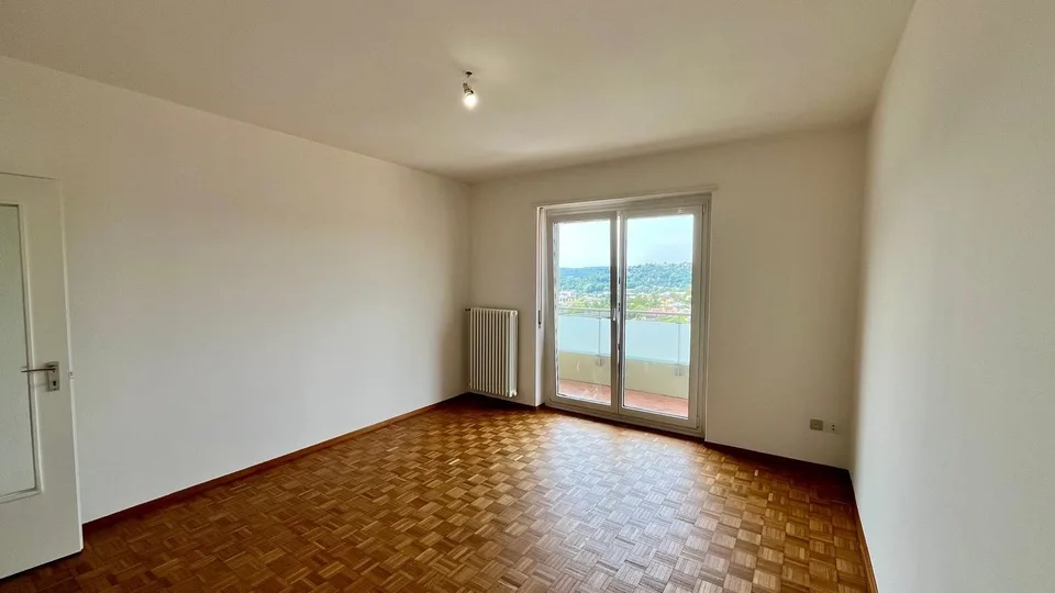 Miete 3.5 Zimmer mit Balkon in BALERNA