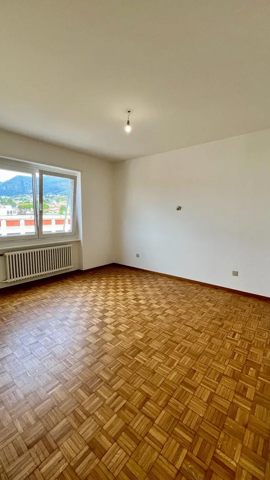 Miete 3.5 Zimmer mit Balkon in BALERNA