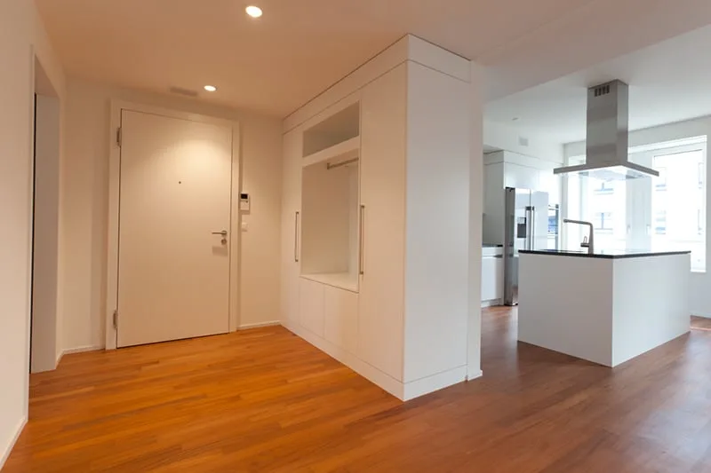 Helle 4.5-Zimmer-Wohnung mit Balkon und moderner Ausstattung an der Stauffacherstrasse, Zürich
