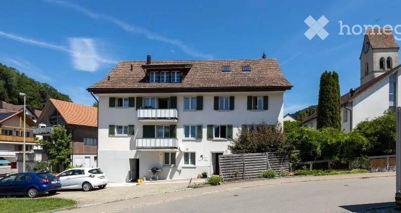 Charmante 3.5-Zimmer-Dachwohnung in Bäretswil