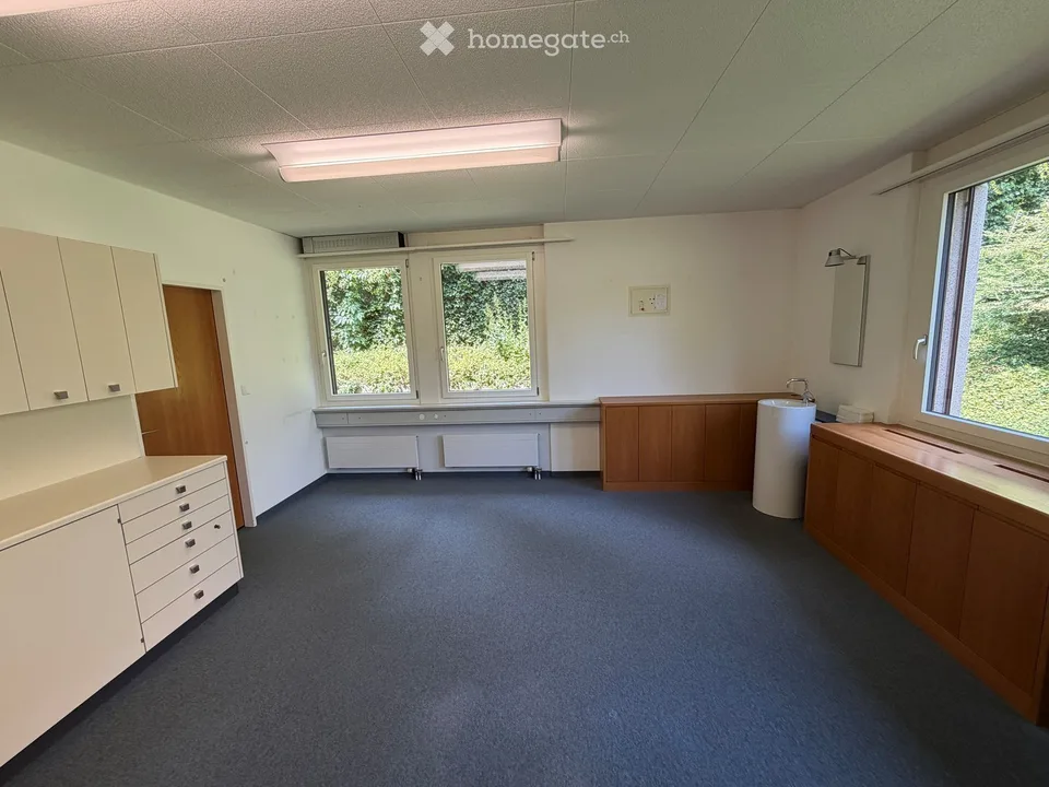 Bureau à Küsnacht ZH directement à côté de la gare
