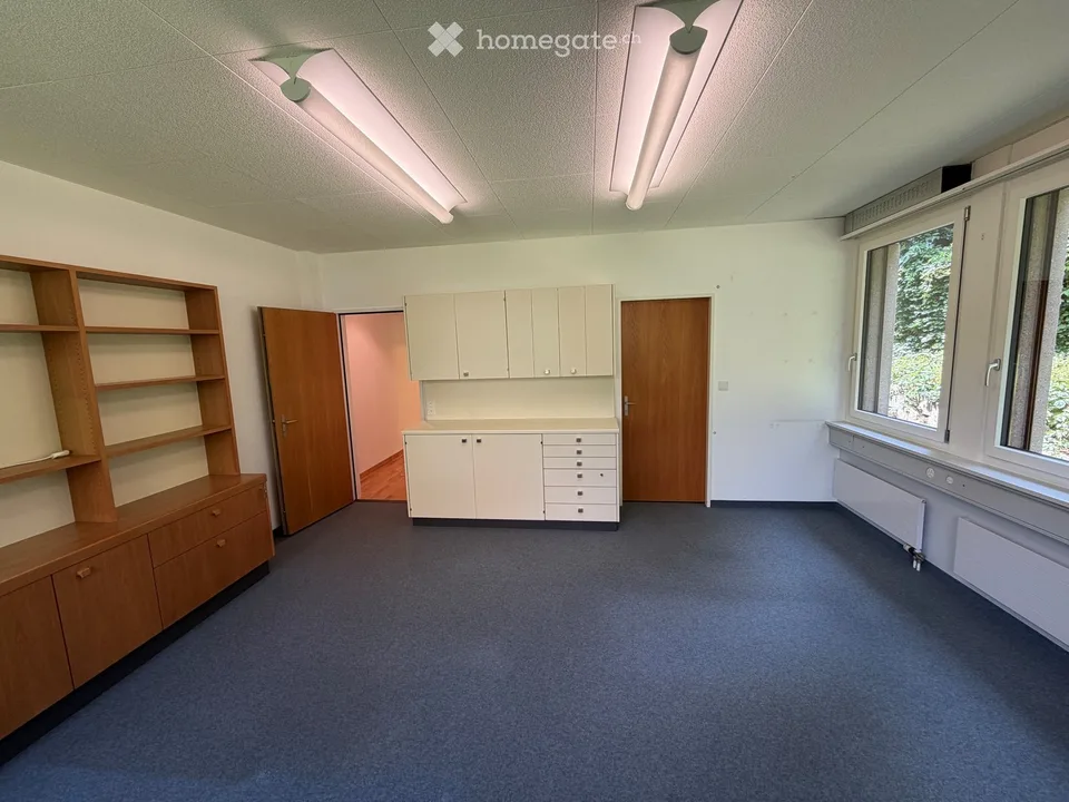 Bureau à Küsnacht ZH directement à côté de la gare