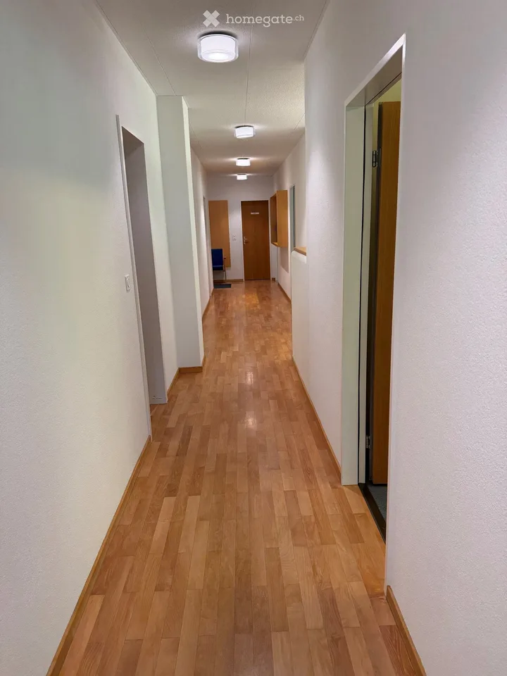 Bureau à Küsnacht ZH directement à côté de la gare
