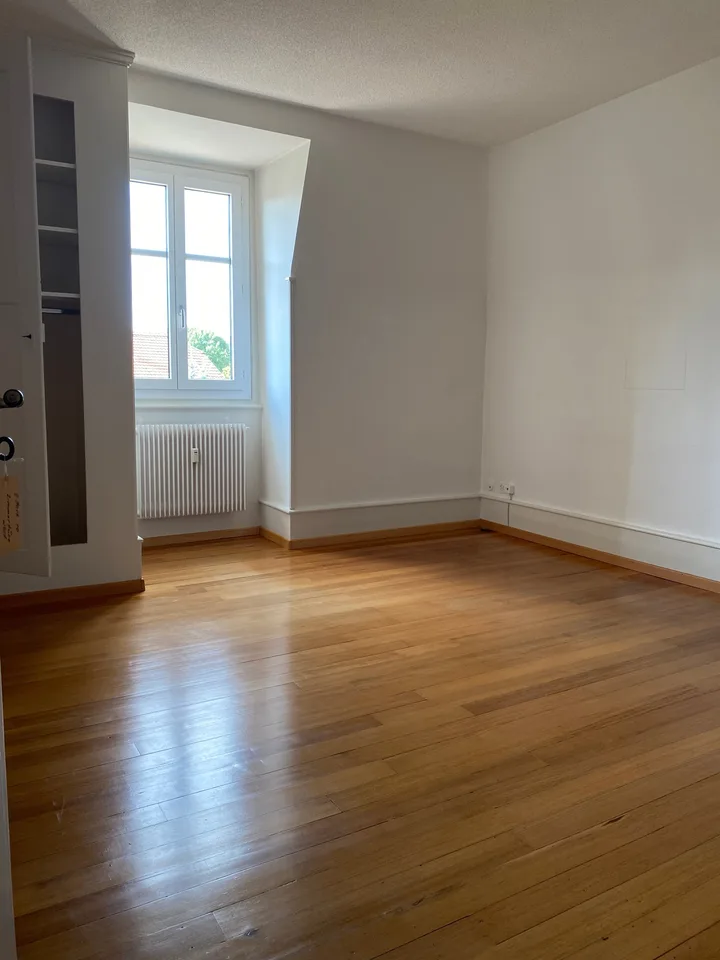 Appartement lumineux 2.5 pièces avec petit balcon