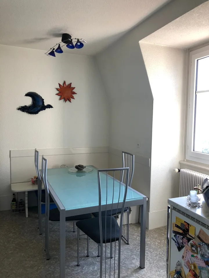 Appartement lumineux 2.5 pièces avec petit balcon