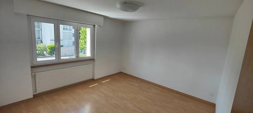4 1/2-Zimmerwohnung, 1. Stock links