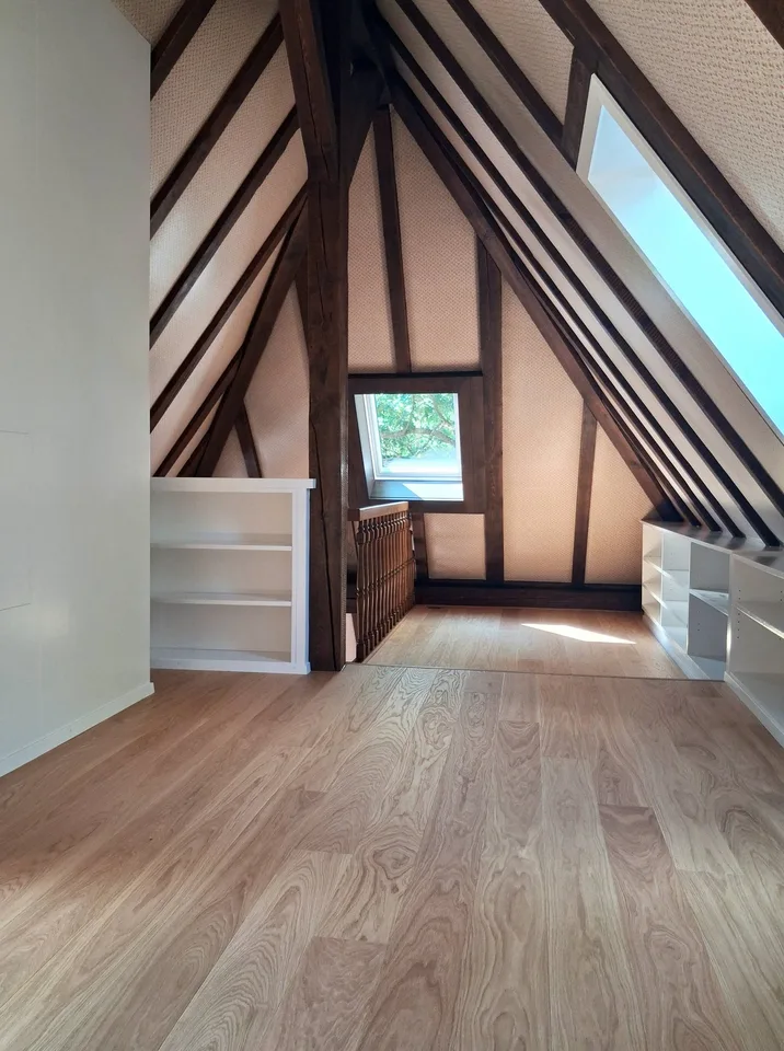 2-Zimmer + Galerie-Dachwohnung an ruhiger Lage in Bern