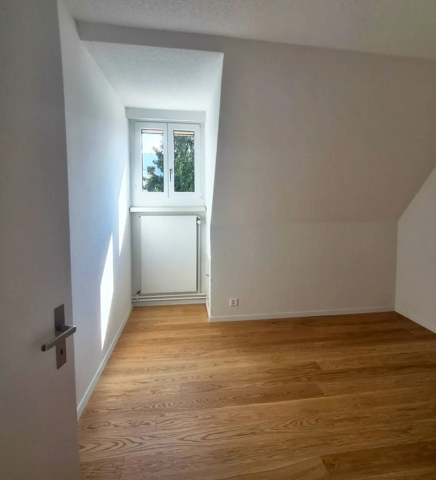 2-Zimmer + Galerie-Dachwohnung an ruhiger Lage in Bern