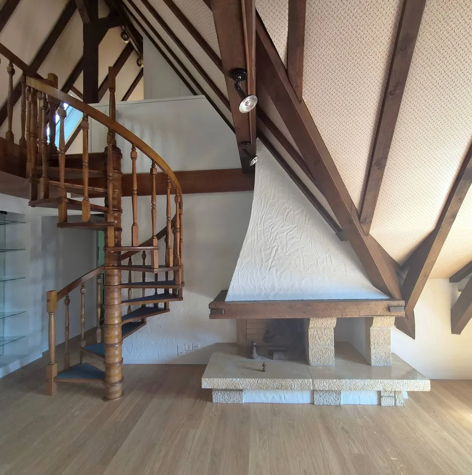2-Zimmer + Galerie-Dachwohnung an ruhiger Lage in Bern