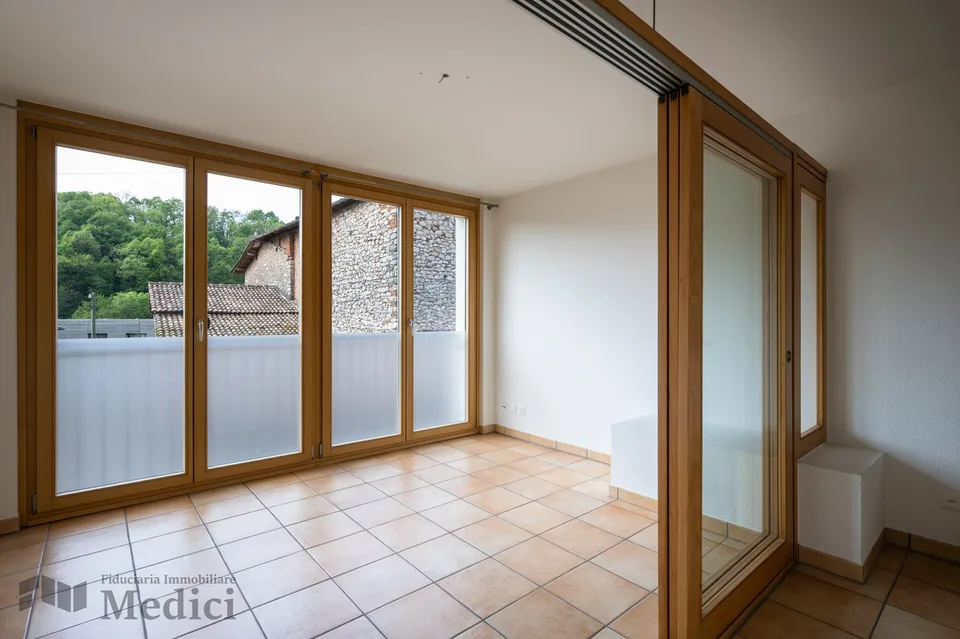 CHARACTERISTIC 4.5 ROOMS IN THE CENTER OF ARZO