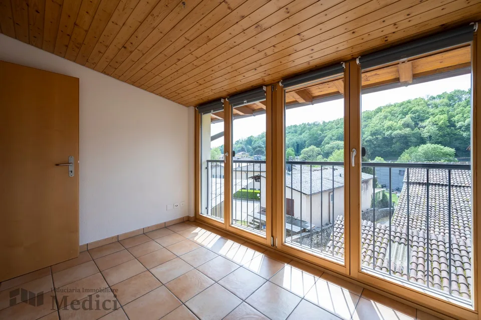 CHARACTERISTIC 4.5 ROOMS IN THE CENTER OF ARZO