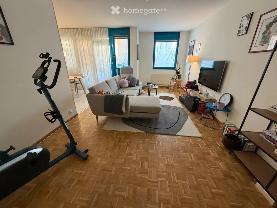 Spacious and bright 4 room apartment with balcony in the heart of Plainpalais