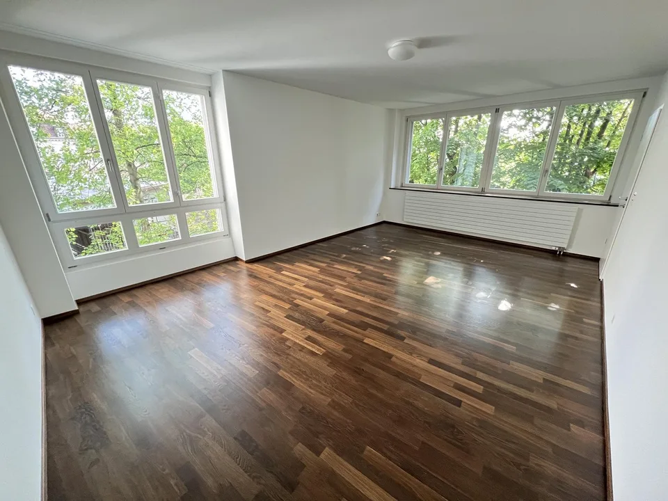Exklusives Wohnen am Petersplatz: Grosszügige 3.5-Zimmerwohnung