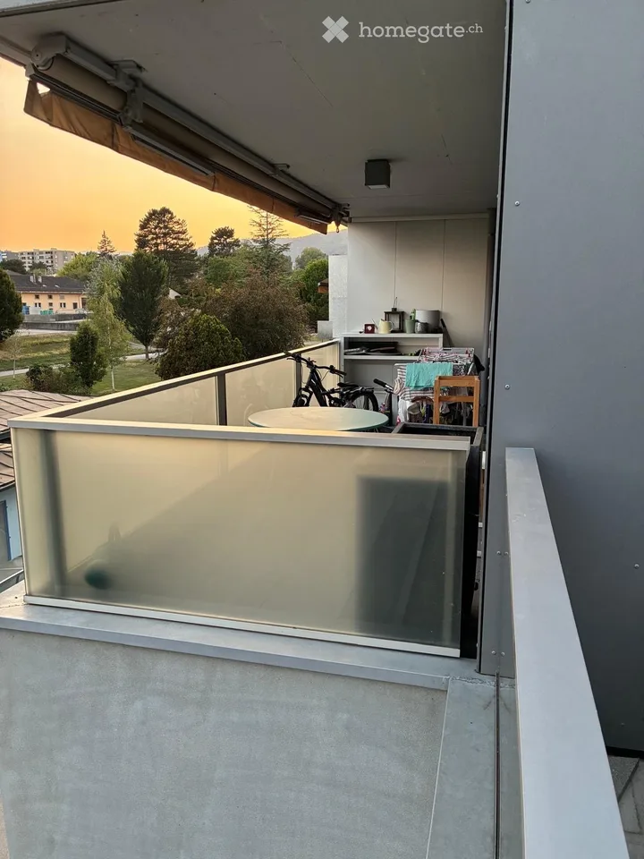 Vier-Zimmer-Wohnung Rolle
