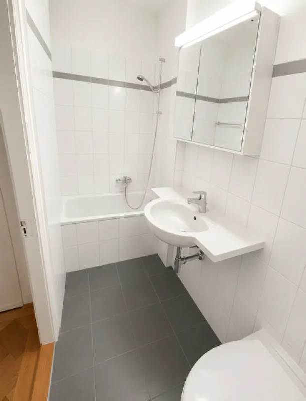 sanierte Altbauwohnung - ruhige Seitenstrasse im beliebten Gundeli