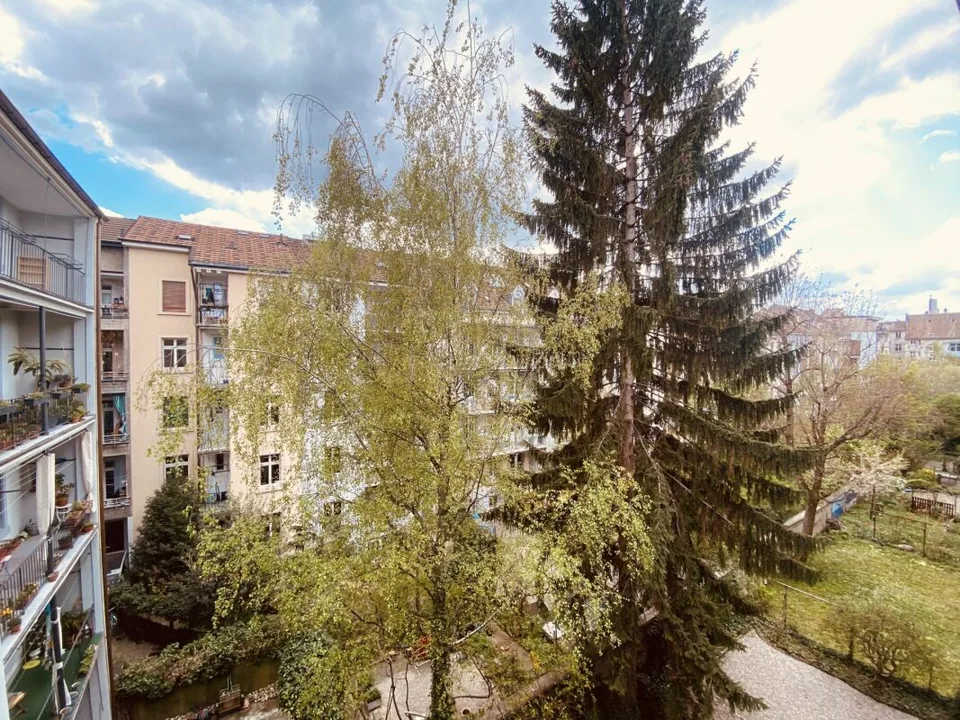 Appartamento di 3 locali di nuovo valore al 4° piano senza ascensore e senza balcone - con lavatrice e asciugatrice private