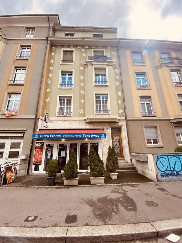 Appartamento di 3 locali di nuovo valore al 4° piano senza ascensore e senza balcone - con lavatrice e asciugatrice private