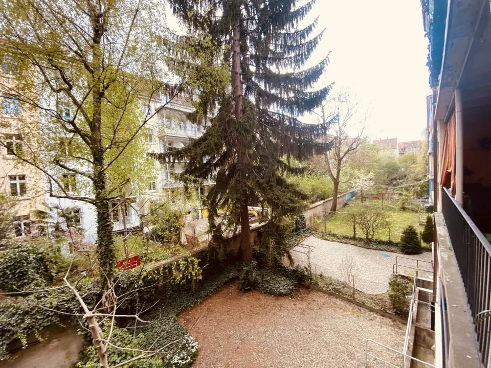 Appartamento di 3 locali di nuovo valore al 4° piano senza ascensore e senza balcone - con lavatrice e asciugatrice private