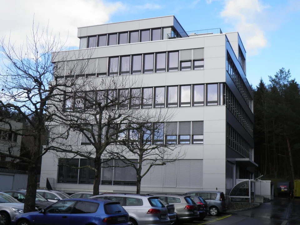 Helles Büro (52 m²) zu vermieten in Dättwil AG – modern, barrierefrei & bestens erschlossen