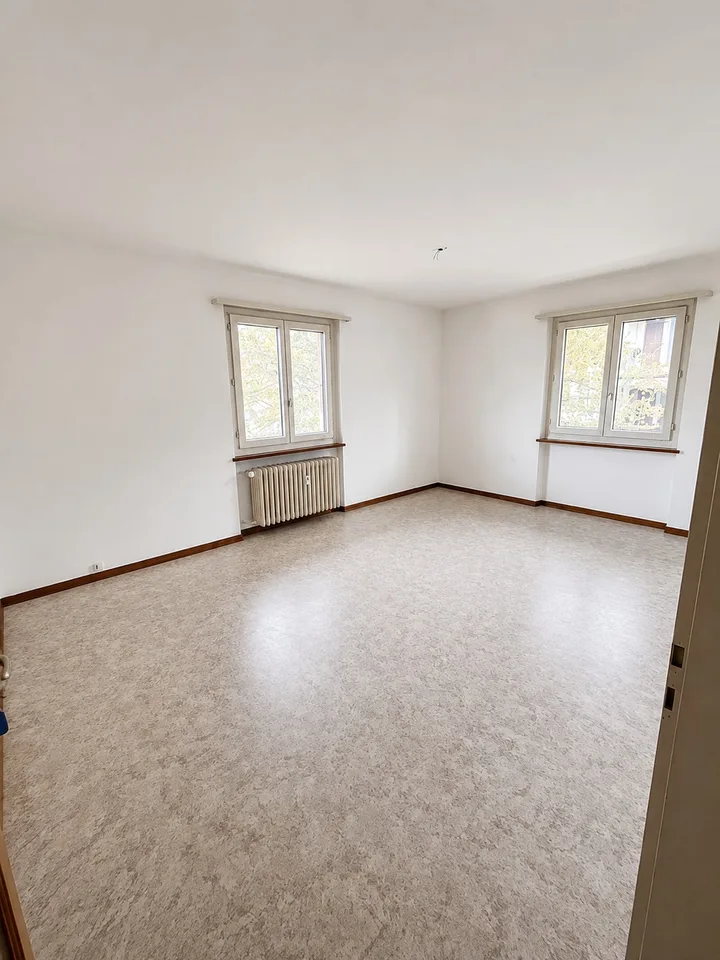 4-Zimmer-Wohnung direkt beim Thunersee  befristet bis 30.09.2027