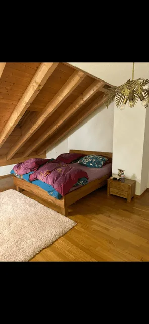 Charmant appartement en duplex de 3,5 pièces à Volketswil, limité jusqu'au 01.10.2026 au 30.09.2027