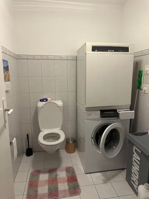 Charmant appartement en duplex de 3,5 pièces à Volketswil, limité jusqu'au 01.10.2026 au 30.09.2027