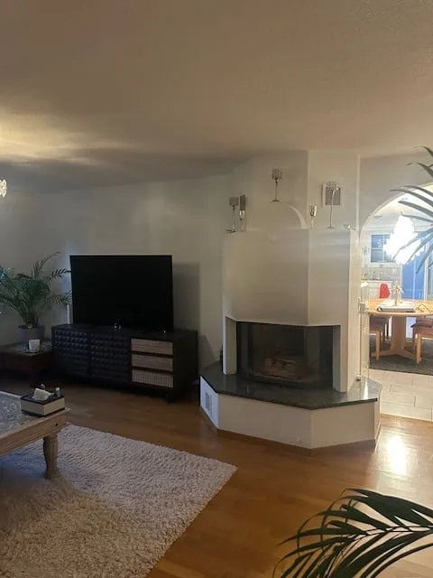 Charmant appartement en duplex de 3,5 pièces à Volketswil, limité jusqu'au 01.10.2026 au 30.09.2027