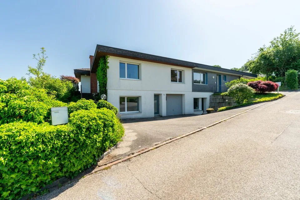 Doppeleinfamilienhaus an bester Lage in Rothrist zu vermieten