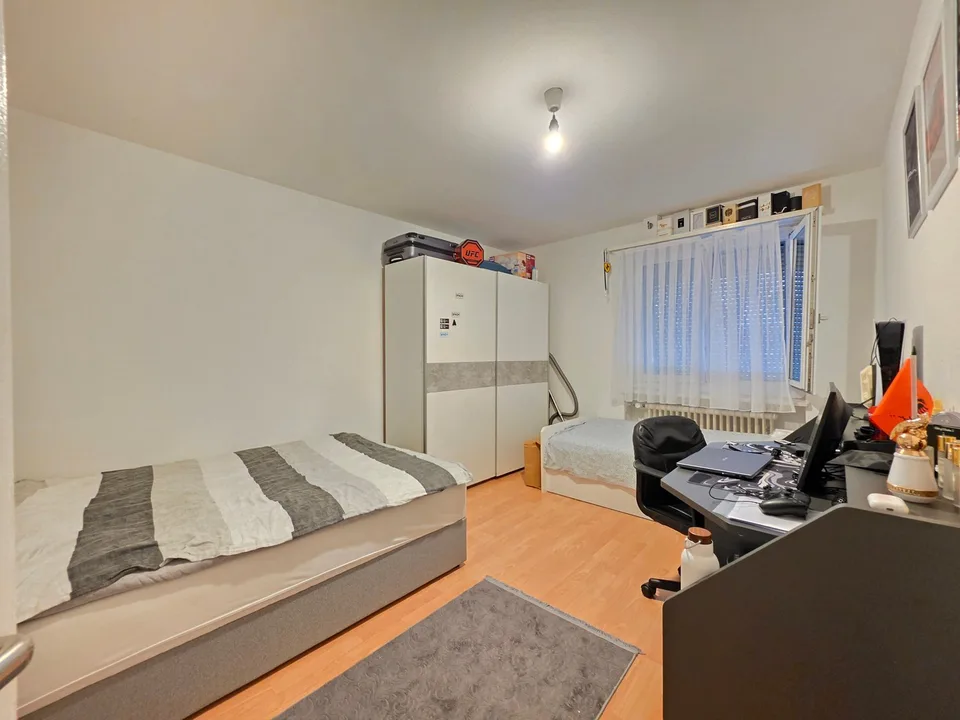 Cozy 3.5-room apartment with lovely charm and balcony!