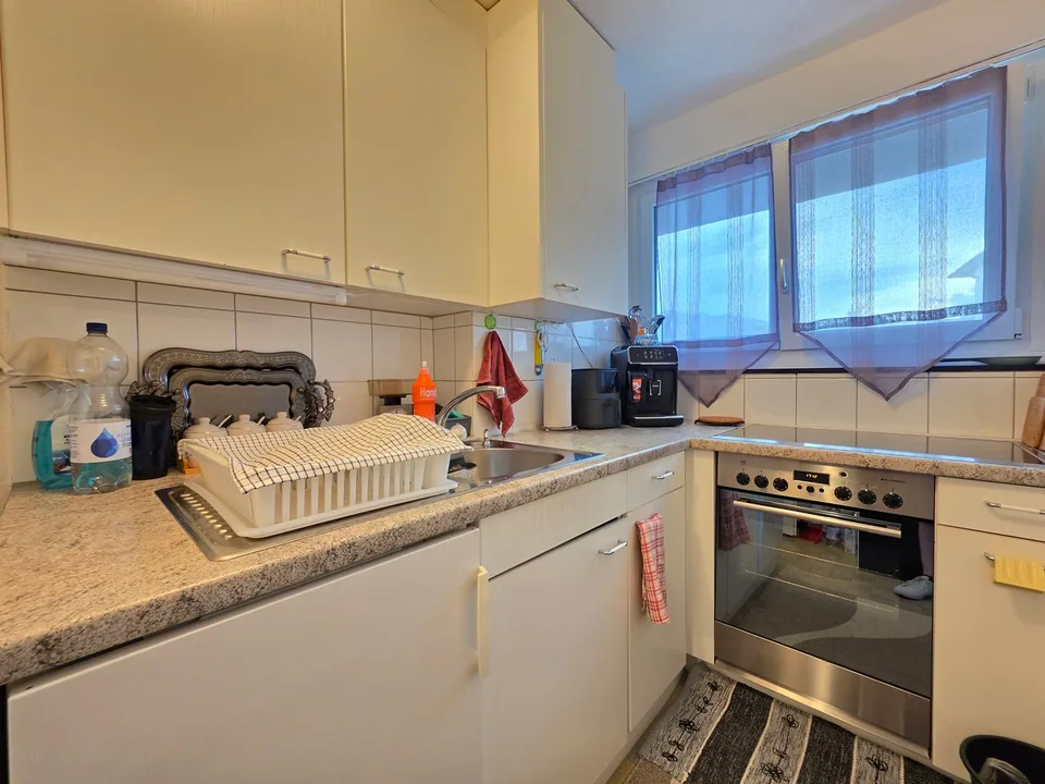 Cozy 3.5-room apartment with lovely charm and balcony!