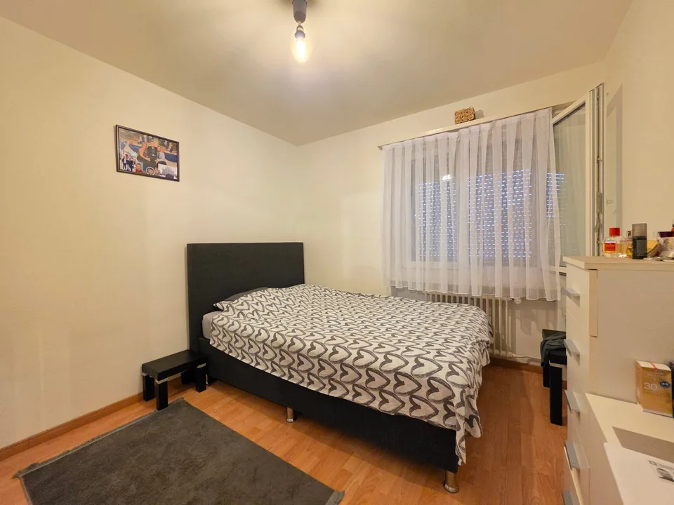 Cozy 3.5-room apartment with lovely charm and balcony!