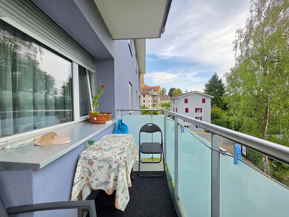 Cozy 3.5-room apartment with lovely charm and balcony!