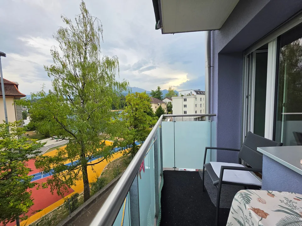 Cozy 3.5-room apartment with lovely charm and balcony!