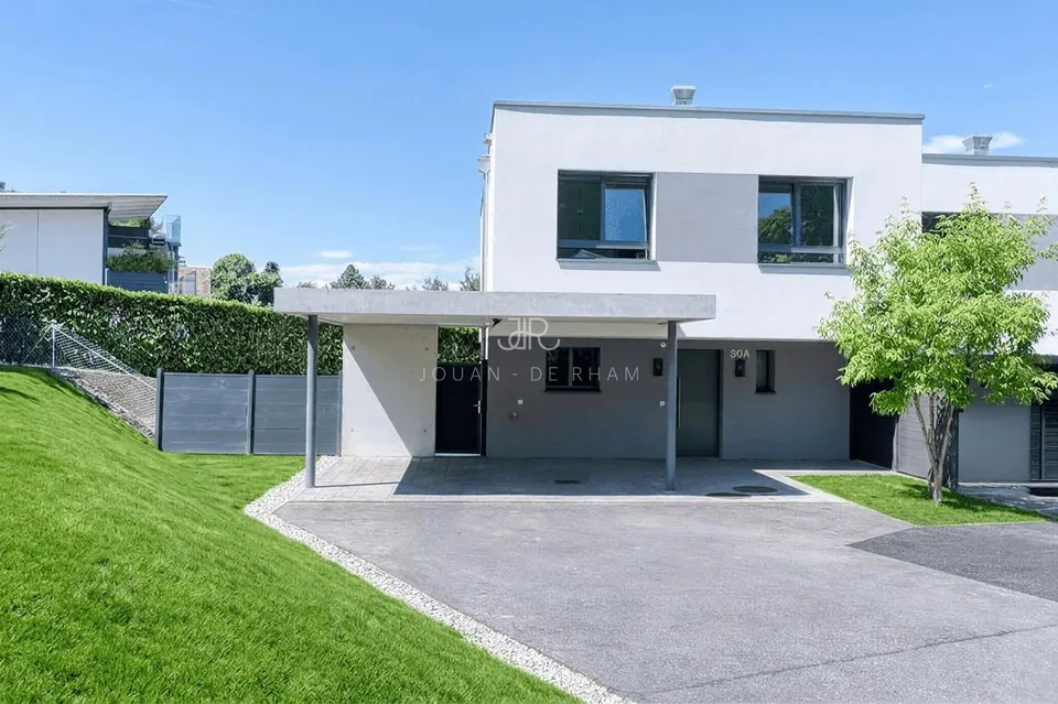 Bellissima villa moderna vicino al lago