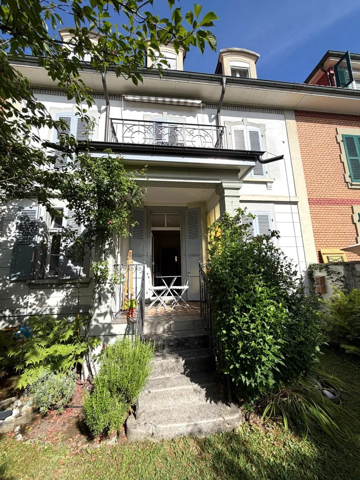 Charmante Wohnung mit schönem Garten