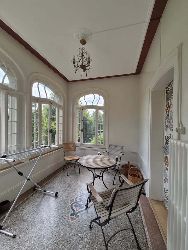 Appartamento di 6 locali in un edificio storico elegante nel popolare quartiere di Kirchenfeld