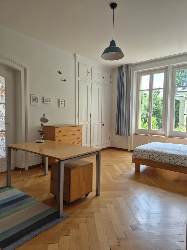 Appartamento di 6 locali in un edificio storico elegante nel popolare quartiere di Kirchenfeld
