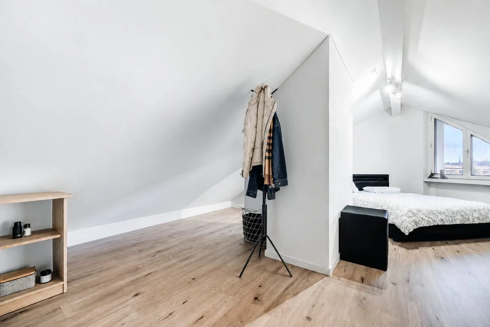 Lichtdurchflutete 4.5-Zimmer-Attika-Maisonette mit Tiefgaragenplatz, St. Gallen