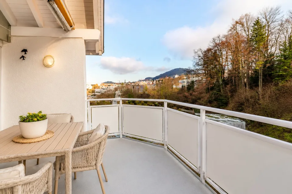 Lichtdurchflutete 4.5-Zimmer-Attika-Maisonette mit Tiefgaragenplatz, St. Gallen