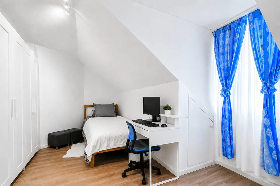 Lichtdurchflutete 4.5-Zimmer-Attika-Maisonette mit Tiefgaragenplatz, St. Gallen