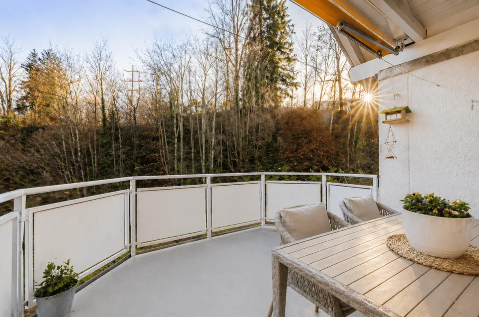 Lichtdurchflutete 4.5-Zimmer-Attika-Maisonette mit Tiefgaragenplatz, St. Gallen