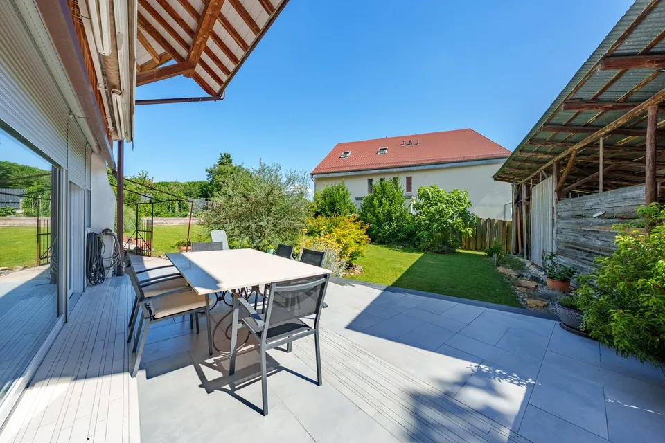 Charmante villa haut standing  de 5.5 pièces à Onnens VD