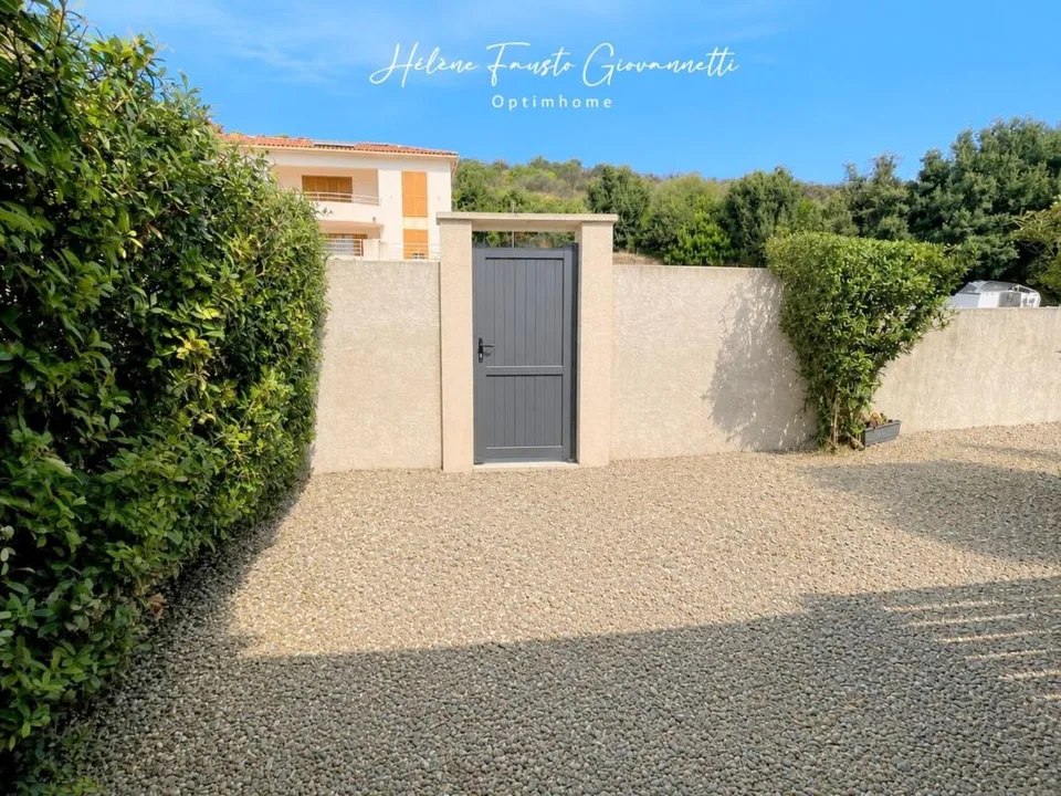 OLETTA - Appartamento 3 locali a doppio livello con terrazze, giardino e vista