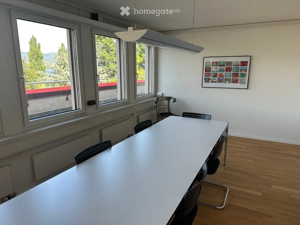 Ufficio luminoso al 2° piano a Küsnacht ZH