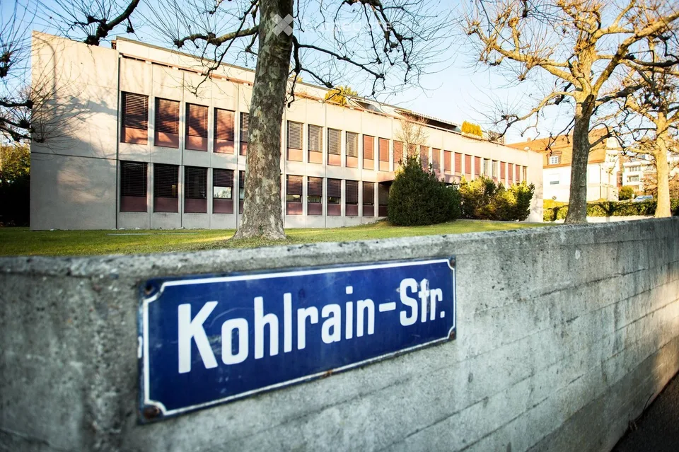 Helles Büro im 2. Obergeschoss in Küsnacht ZH