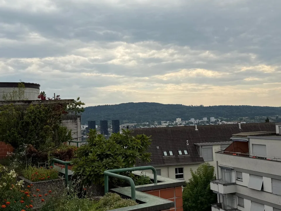 Appartamento mansardato esclusivo con accesso diretto in ascensore e terrazza sul tetto da sogno