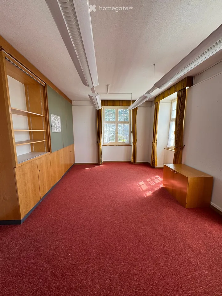 Trois bureaux charmants dans le château de Nürensdorf