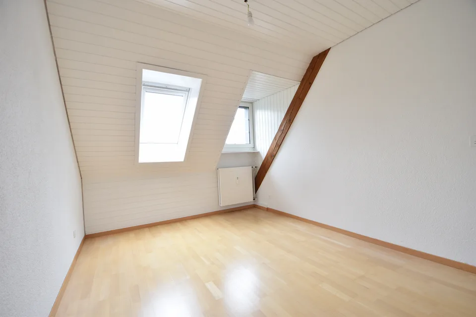 schöne, gemütliche 3.5-Zimmer-Maisonettewohnung zu vermieten!